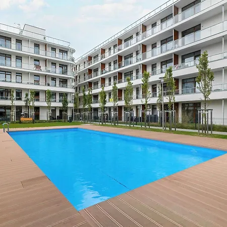 Blue And Beige In With Seasonal Pool, Parking And Balcony By Renters Apartamento *