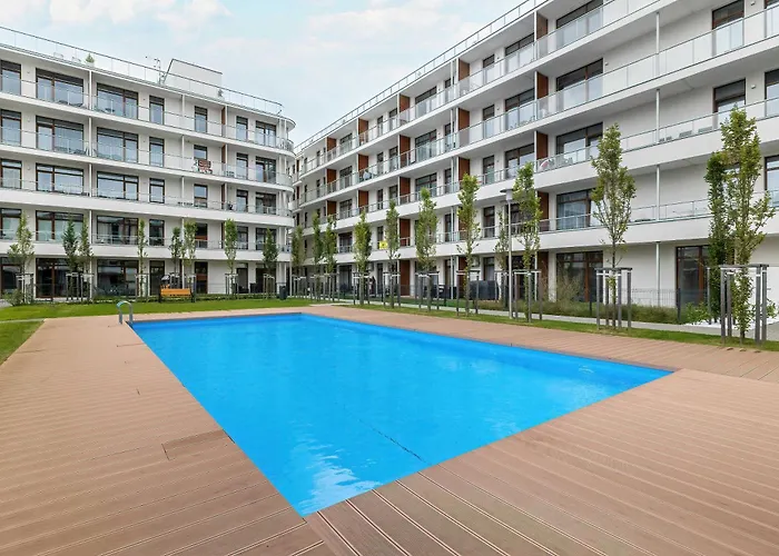 Blue And Beige In With Seasonal Pool, Parking And Balcony By Renters Apartamento *
