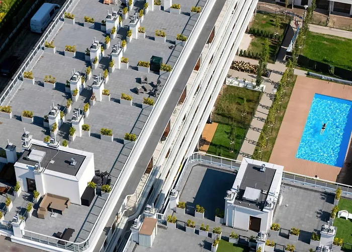 Blue And Beige In With Seasonal Pool, Parking And Balcony By Renters Sianożęty